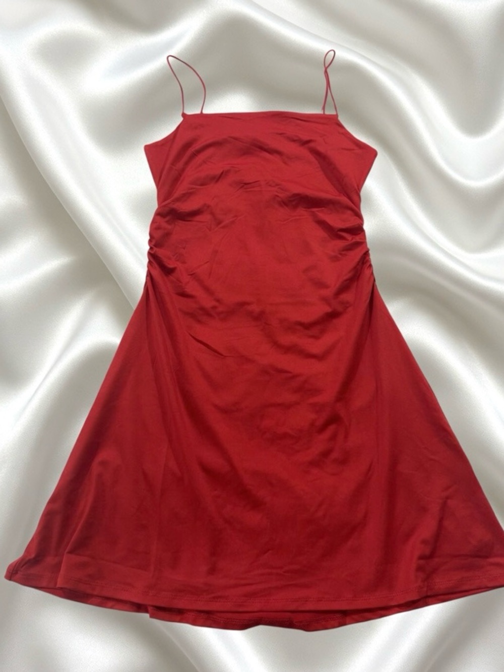 H&M Divided Red Ruched Bodycon Mini Dress - Picture 2 of 5
